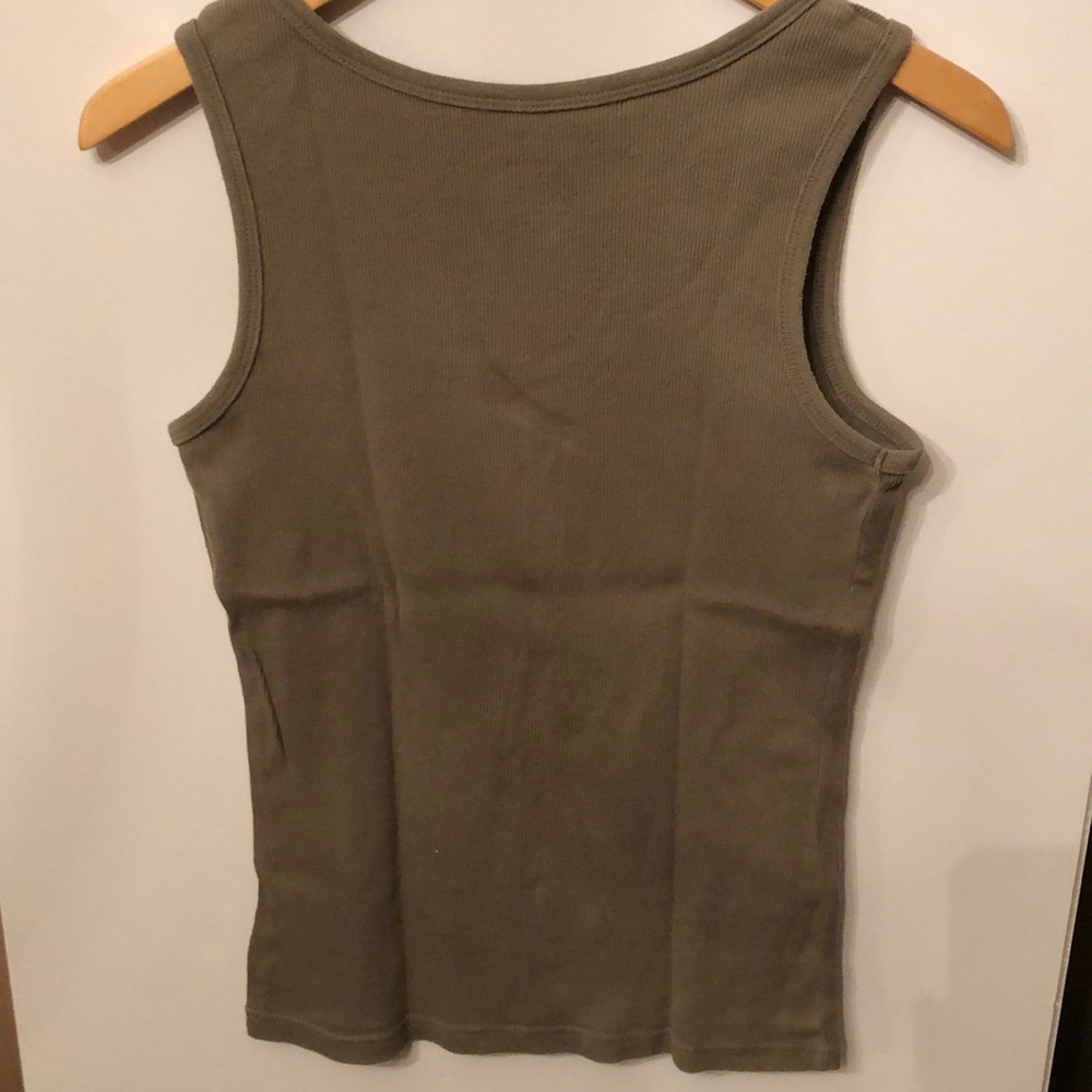 3-for-1 Ribbed Design Tank Tops Size Medium - Picture 5 of 7